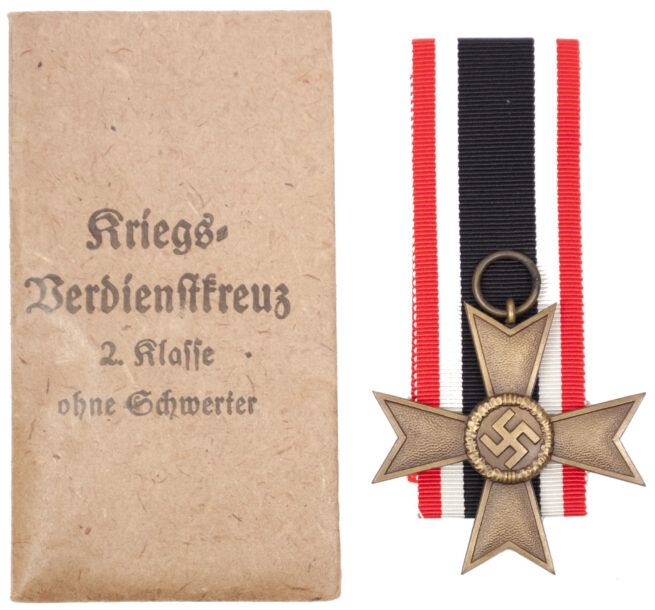 Kriegsverdienstkreuz ohne Schwerter (KVK) War Merit Cross without Swords + bag (maker Deschler)