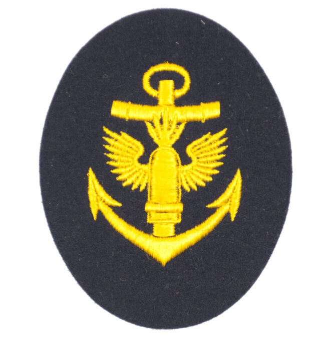 Kriegsmarine (KM) Machineartilleriemaat abzeichen