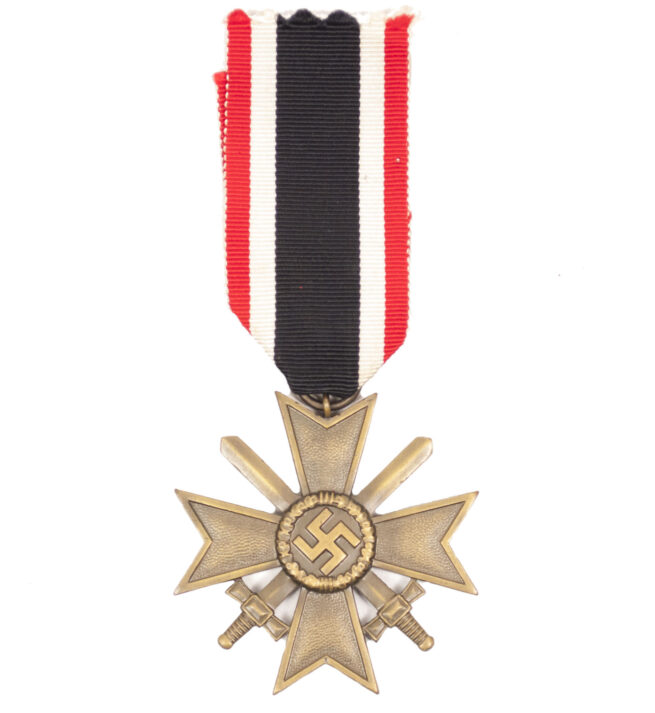 Kriegsverdienstkreuz (KVK) mit Schwerter War Merit Cross with swords (maker 56 Robert Hauschild)