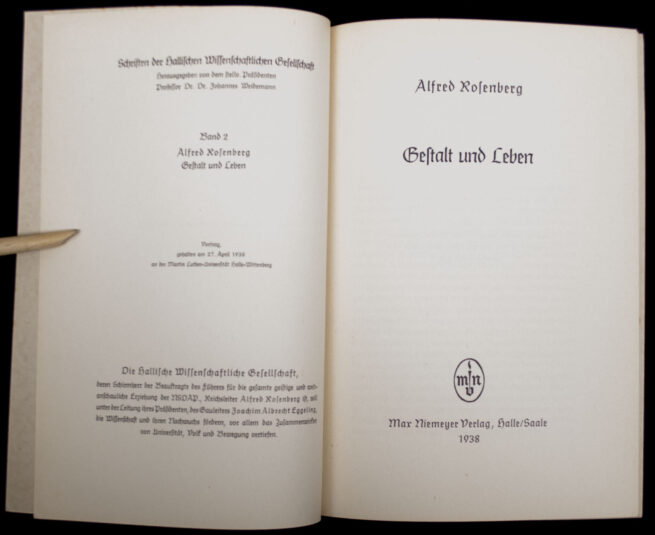 (Brochure) Alfred Rosenberg - Gestalt und Leben (with dutch NSB Driehoek stamp inside) bd.2.
