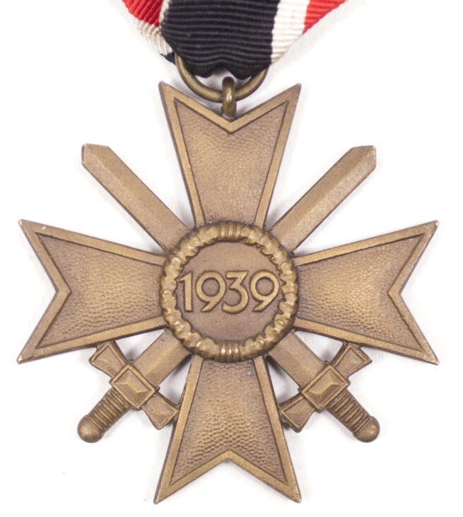 Kriegsverdienstkreuz mit Schwerter (KVK2) / War Merit Cross with swords