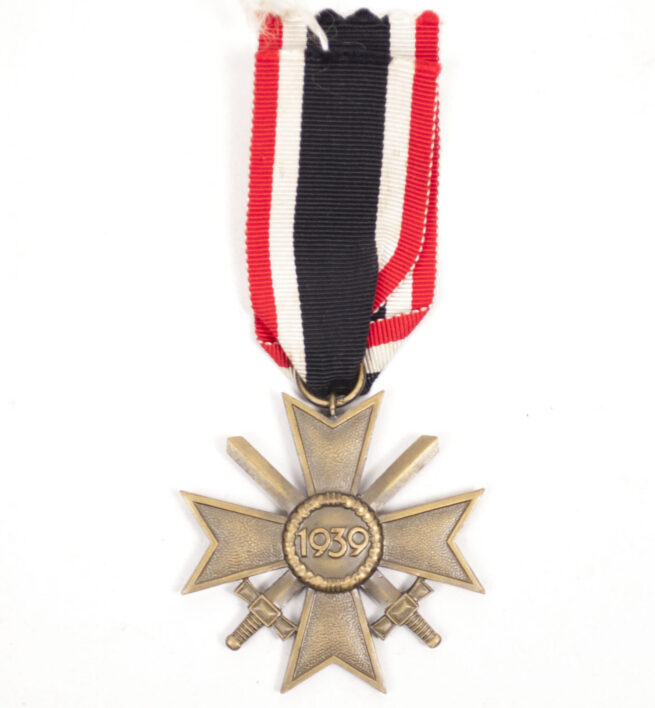 Kriegsverdienstkreuz (KVK) mit Schwerter War Merit Cross with swords (maker 56 Robert Hauschild)