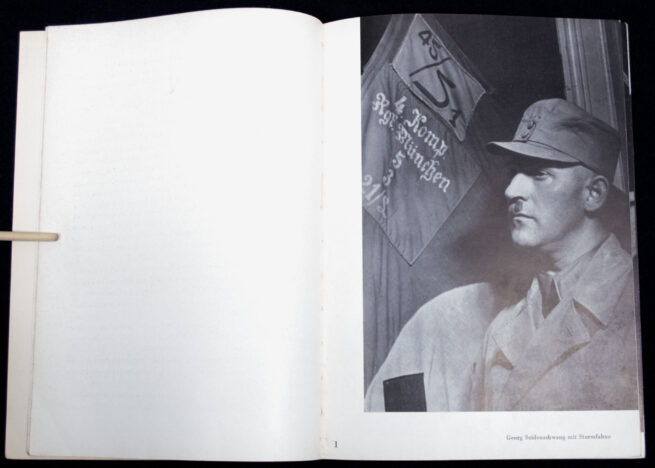 (BookBrochure) Deutsche Meisteraufnahmen (5) Köpfe aus der Gefolgschaft des Führers. Alte Kämpfer (1937)