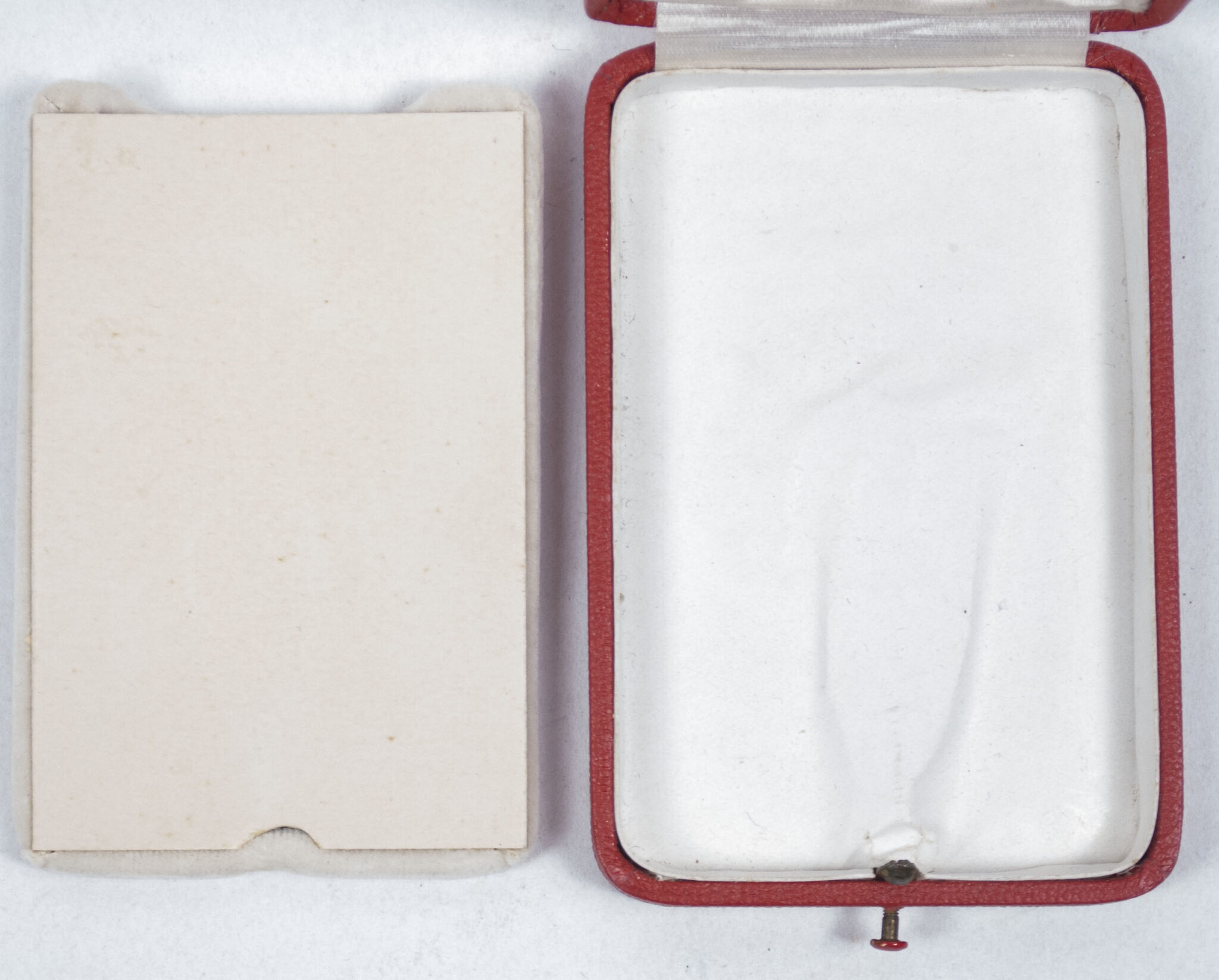 Frontkämpfer Ehrenkreuz + etui (Maker HKM)