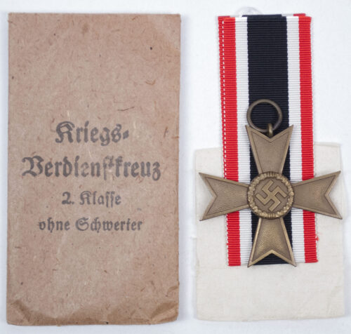 Kriegsverdienstkreuz 2. Klassa ohne Schwerter + tüte (maker Deschler)