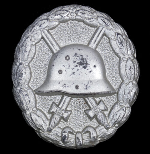 WWII Verwundetenabzeichen im Mattweiss (silver)
