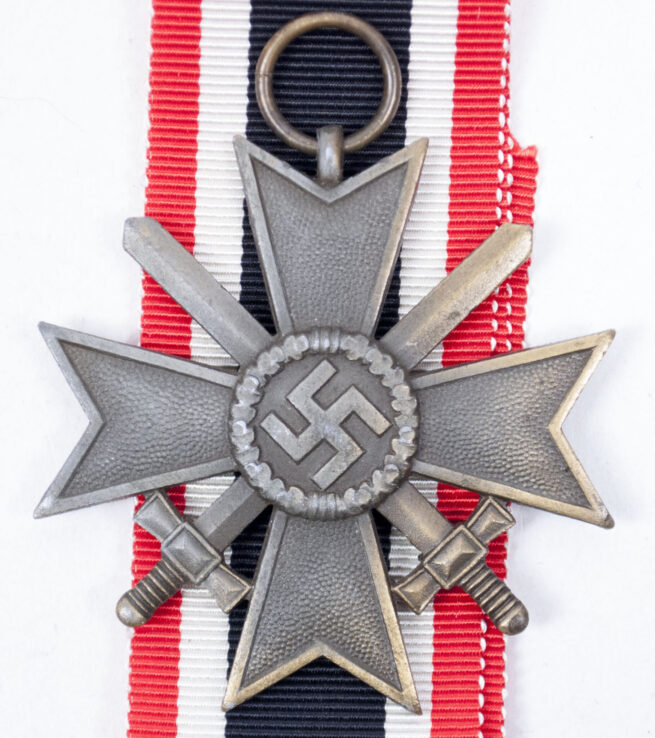 Kriegsverdienstkreuz (KVK) mit Schwerter War Merit Cross with Swords