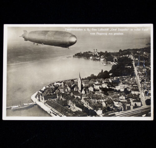 (Postcard) Friedrichshafen a. B. Das Luftschiff Graf Zeppelin in voller Fahrt vom Flugzeug aus gesehen