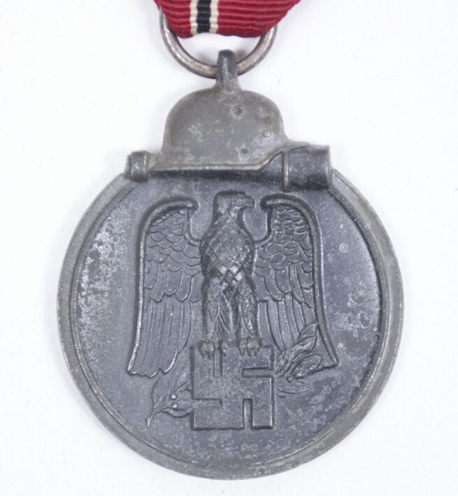 Ostmedaille / Winterschlacht im Osten medaille (maker "1" Deschler & Sohn)