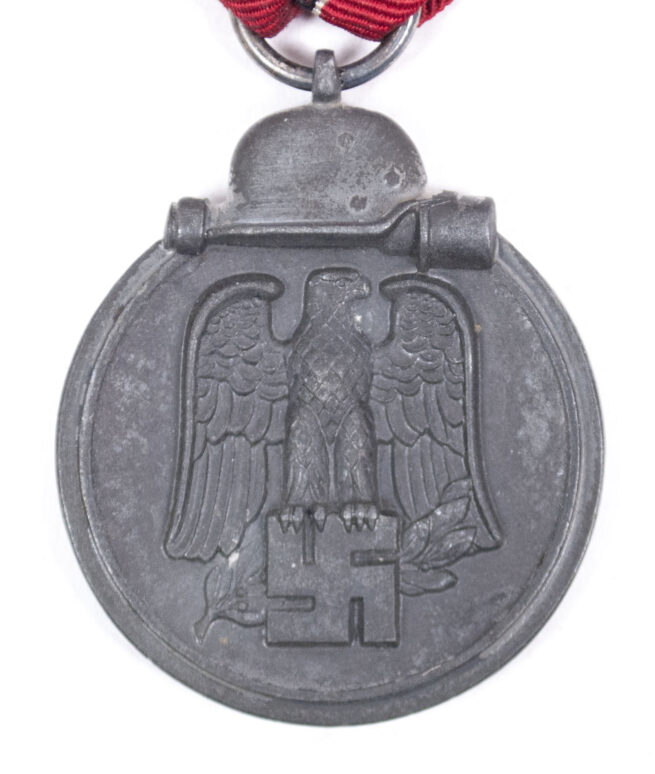 Ostmedaille Winterschlacht im Osten medaille (maker 3 Wilhelm Deumer)