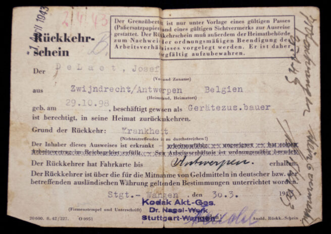 Deutsches Reich Vorläufiger Fremdenpass with passphoto. For an Italian named Pietro Sautini. The pass is from 1944. These passes are not so eay to find.