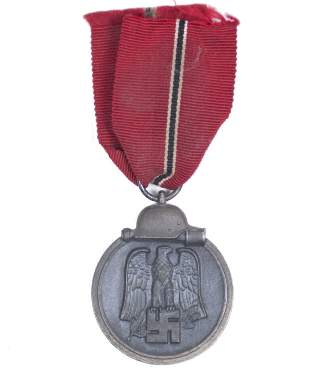Ostmedaille Winterschlacht im Osten medaille (maker 25 Arbeitsgemeinschaft der Graveur-, Gold- und Silberschmiedeinnungen )