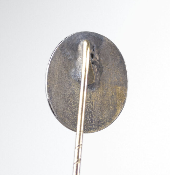 WWII Verwundetenabzeichen in gold miniature stickpin 16 mm.