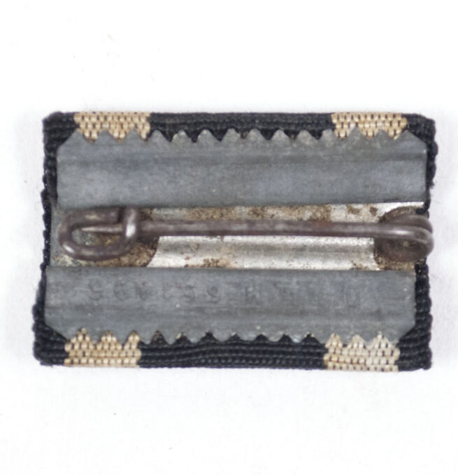 WWI Imperial Verwundetenabzeichen in black ribbon with miniature device