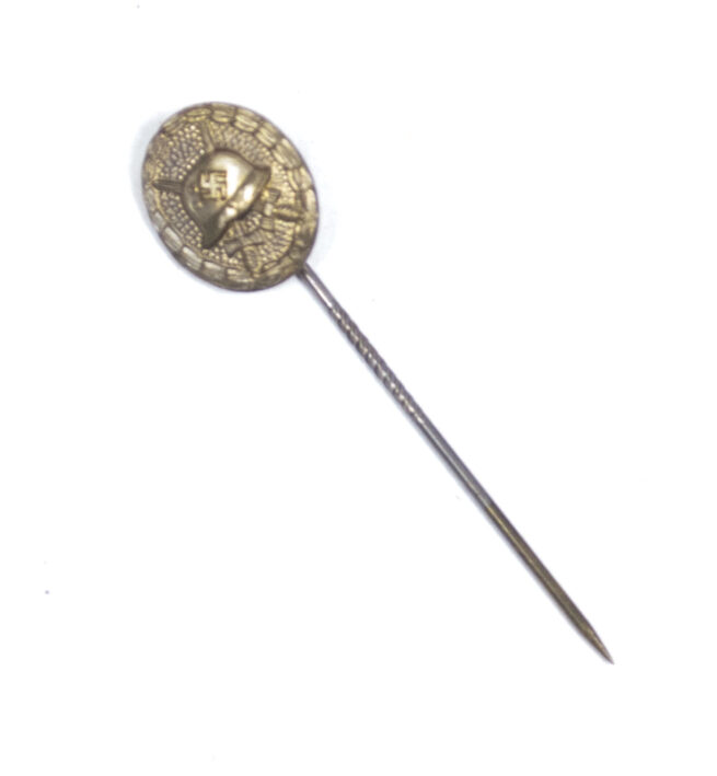 WWII Verwundetenabzeichen in gold miniature stickpin 16 mm. (Maker L/57)