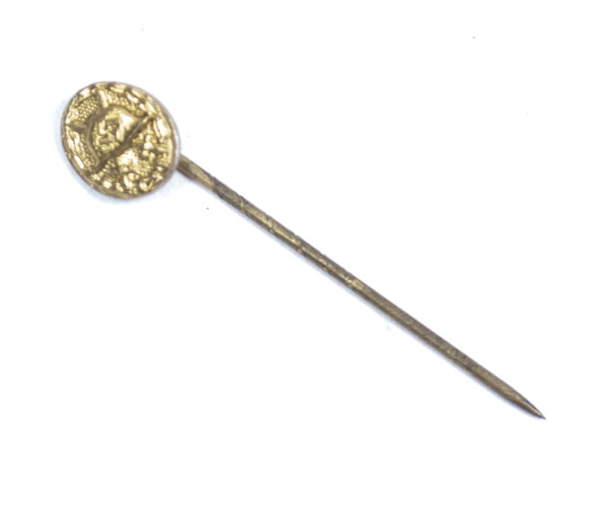 WWII Verwundetenabzeichen in gold miniature stickpin 9 mm. (Maker L57)