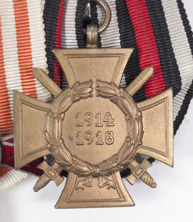 Bremen-WWI-Medalbar-with-EK2-Hanseatenkreuz-Bremen-FEK