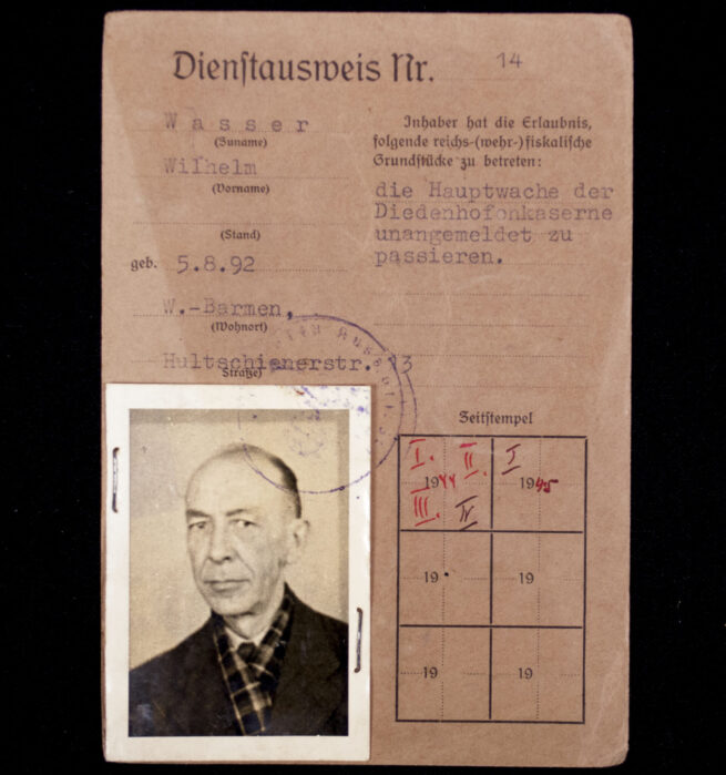 Dienstausweis Pz.-Gren. E.u.A.Btl. 361 Diedenhofenkaserne (Service Identitycard) 1944