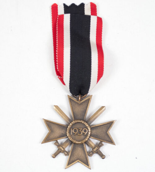 Kriegsverdienstkreuz (KVK) mit Schwerter War Merit Cross with swords