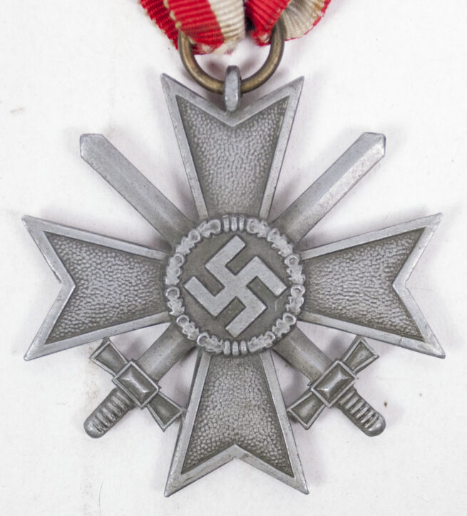 Kriegsverdienstkreuz mit Schwerter War Merit Cross with Swords