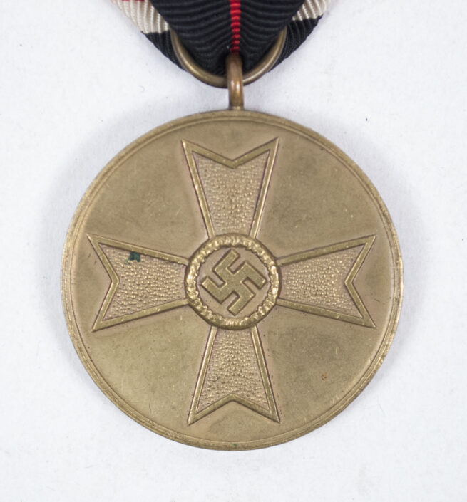 Kriegsverdienstmedaille-KVKm-War-Merit-Medal-