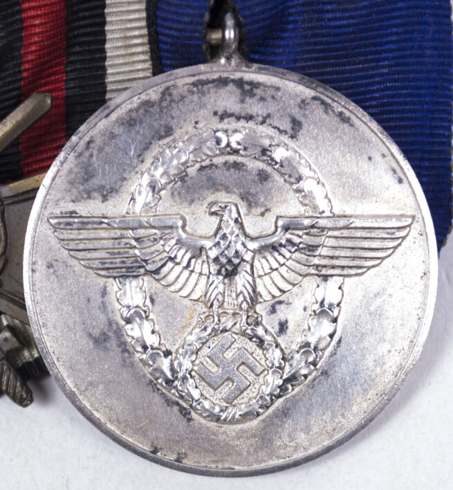 WWII Polizei Police medalbar with Dienstauszeichnung 8 Jahre + Frontkämpfer Ehrenkreuz