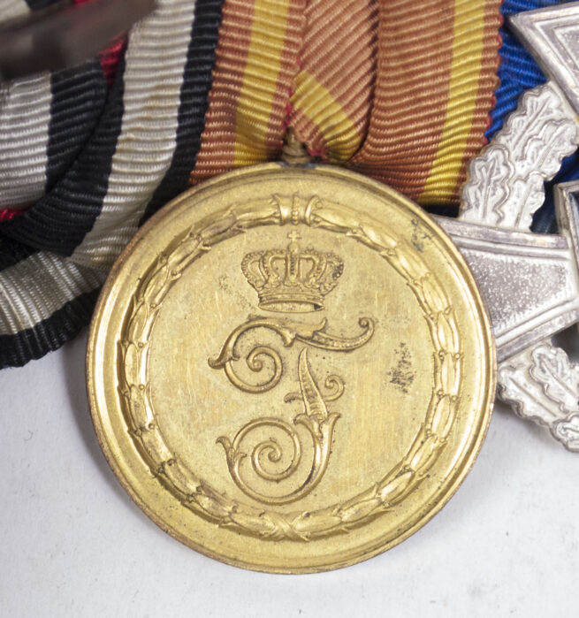 (Baden Württemberg) Medalbar with EK2, Baden Verdienstmedaille, FEK, Treue Dienste bei der Fahne XII Jahre, Treue Dienst 25 Jahre