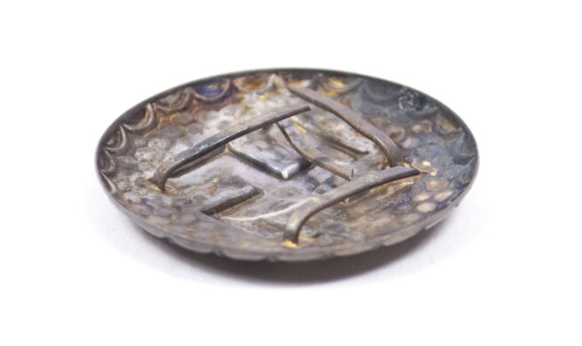 (Brooch) Swastika design with 4 prongs on the back