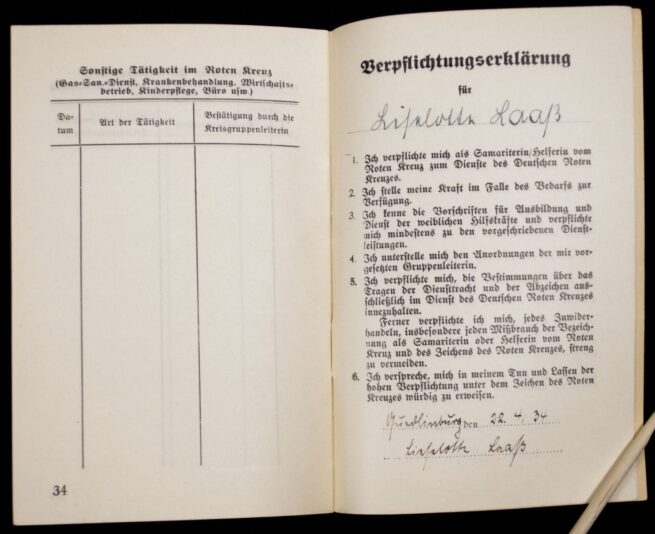 Deutsches Rotes Kreus (DRK) Ausweisbuch für Weibliche Hilfskräfte - Quedlinburg (1936)