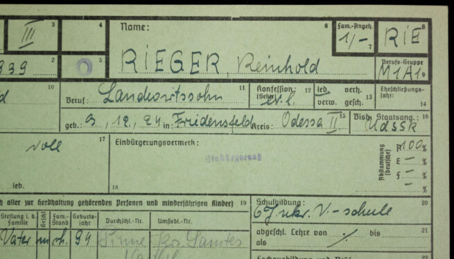 Waffen SS - Einwandererzentralstelle card for a Foreign SS Member of Russian origine who joined the Waffen SS (1944)