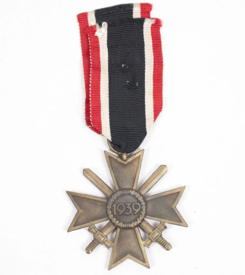 Kriegsverdienstkreuz (KVK) mit Schwerter War Merit Cross with swords