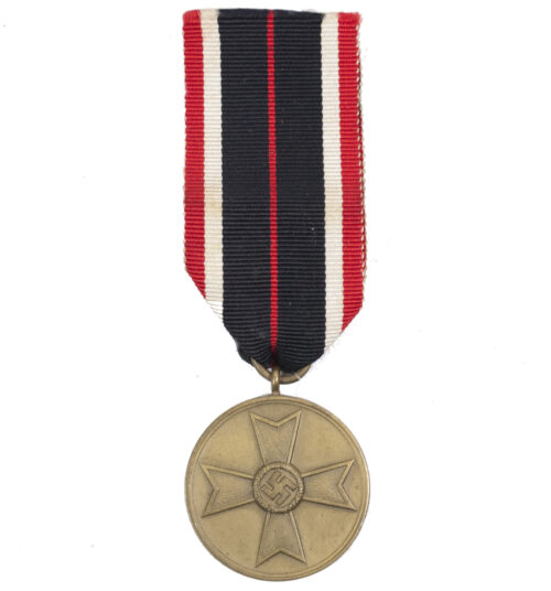 Kriegsverdienstmedaille (KVKm) / War Merit Medal