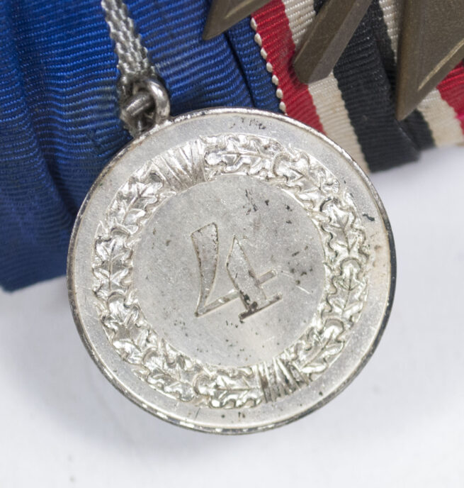 German WWII medalbar with Kriegsverdienstkreuz + Heer Dienstauszeichnung