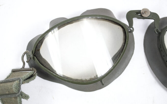 Wehrmacht (Heer) Kradmelderbrille goggles in box