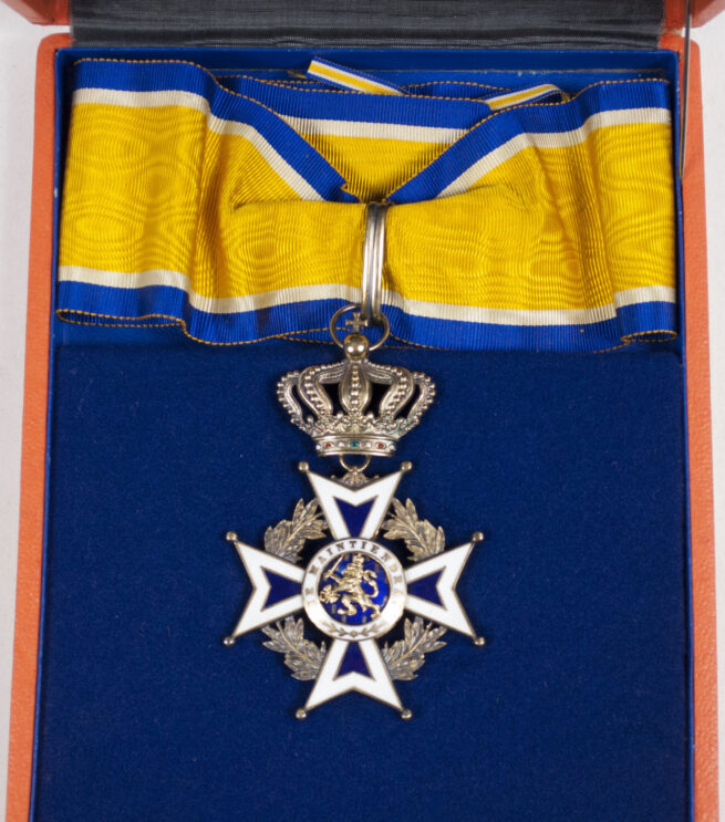 Oranje Nassau Commandeur in old pre-war orange case Commanders cross of the Order of Orange Nassau