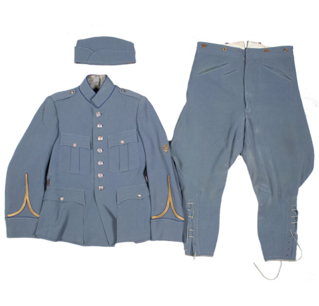 Dutch Army before 1940 uniform set: tunic, breeches and sidecap
