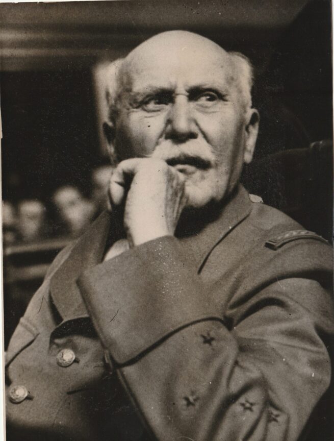 (Pressphoto) Petain is dying