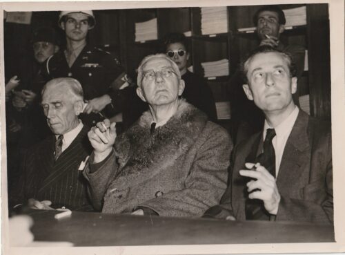 (Pressphoto) Nuremberg Trials - von Papen + Schacht
