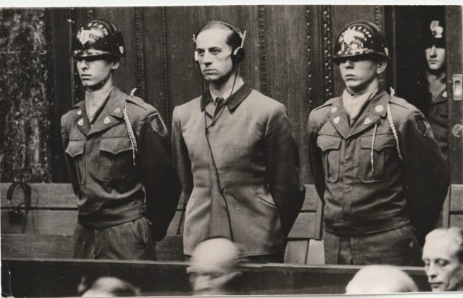 (Pressphoto) Nuremberg Trials - Karl Brand Hitler physician to hang