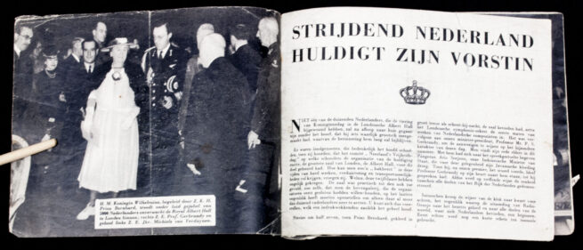 (Dutch Resistance) Koninginnedag 1942 De plechtige viering te Londen. Made by the same makers that made the "Wervelwind" pamphlet booklets, and spread and dropped by RAF airplane in 1942 over the Netherlands. In good condition. This booklet is quite hard to ind and much rarer than most regular "Wervelwind" booklets. Also most of these are badly damaged. This one is quite good!