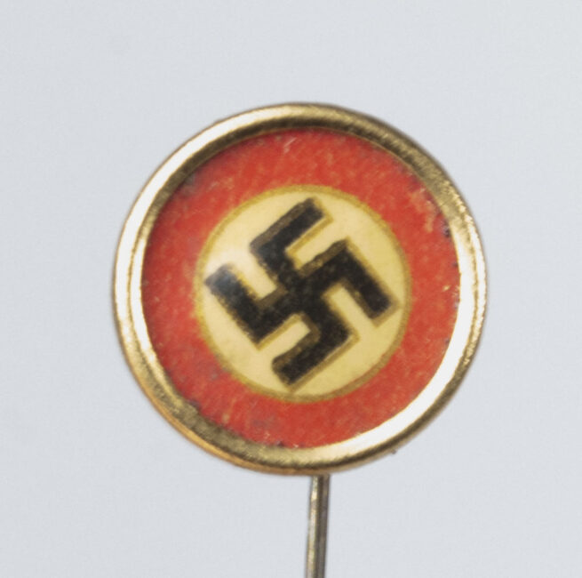 NSDAP early 1930's sympathiser badge (made of celluloid)