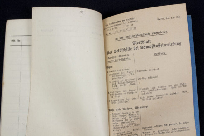 Luftschutz Dienstbuch zugleich Personalausweis (1941)