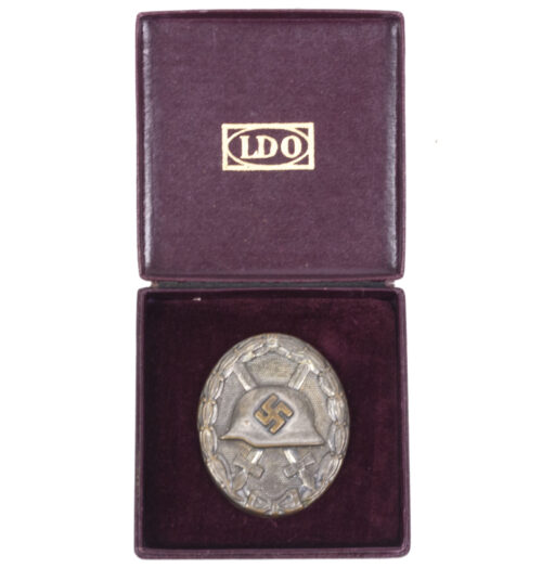 Verwundetenabzeichen in silber (MM L54) + LDO etui Hollow silver woundbadge (maker L54 in LDO case)