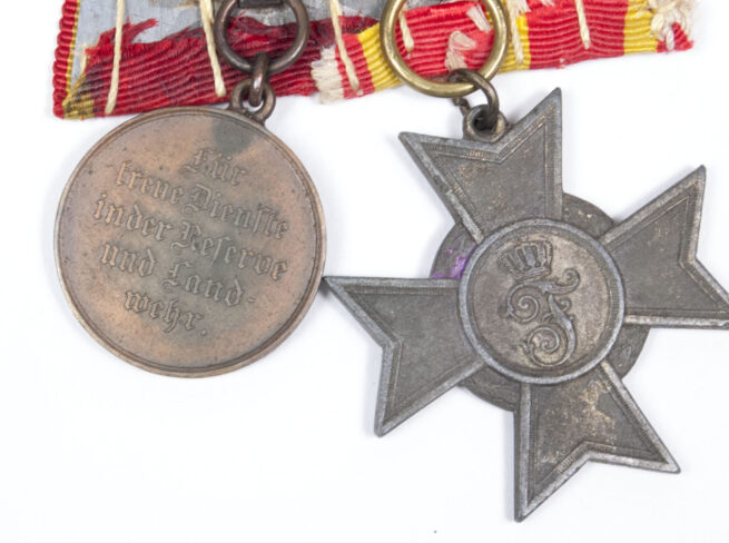 WWI Baden medalbar with Baden Kriegsverdienstkreuz + Treue Dienste der Reserve und Landwehr