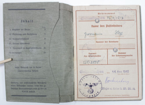 Wehrpass with passphoto from Gelsenkirchen (1940)