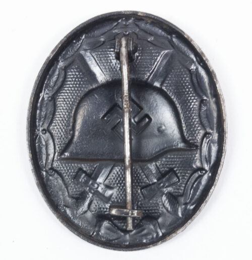 Woundbadge in black Verwundetenabzeichen Schwarz (VWA) MM “118” (August Menz & Sohn)