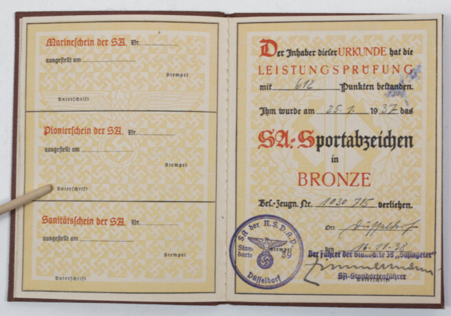 SA Sportabzeichen Urkunde booklet with passphoto