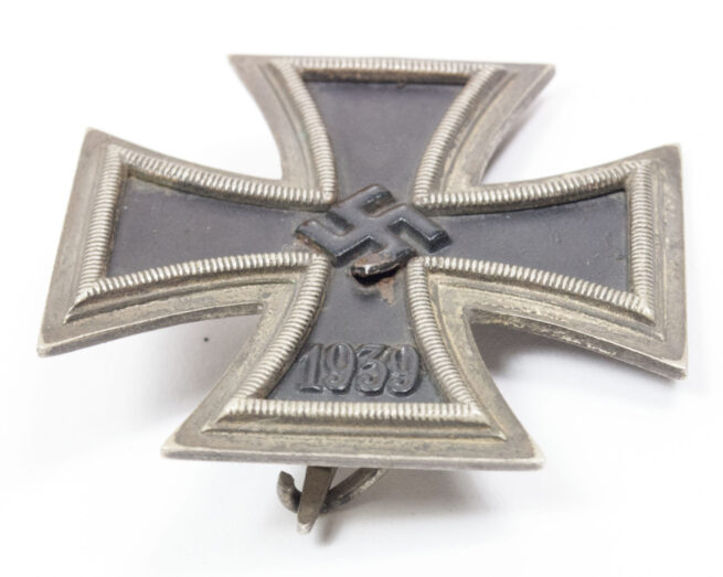 Eisernes Kreuz Erste Klasse (EK1) Iron Cross first Class MM 26 (B.H. Mayer)