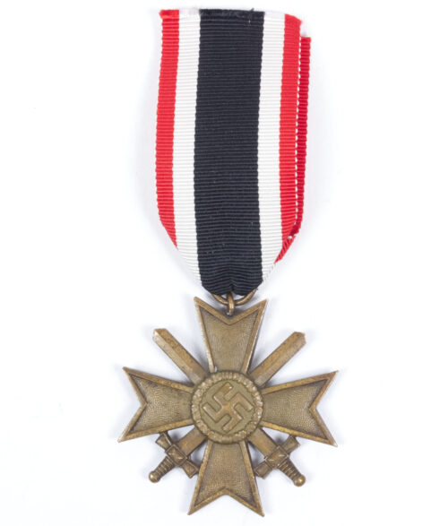 Kriegsverdienstkreuz (KVK) mit Schwerter War Merit Cross with Swords