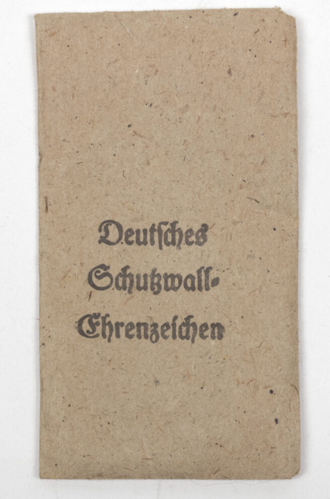 Deutsches Schutzwall Ehrenzeichen Westwal medal + Tüte Bag by maker Carl Poellath